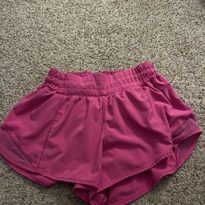 Lululemon Sonic Pink Hotty hots